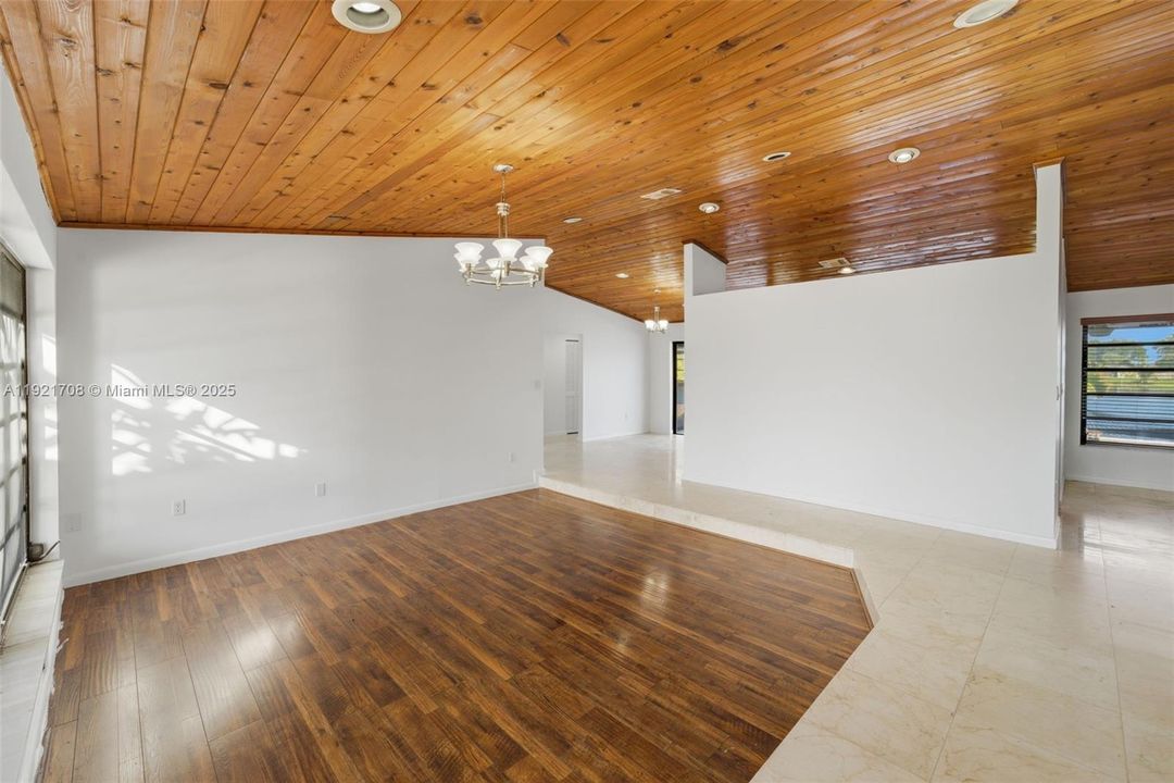 For Sale: $825,000 (4 beds, 2 baths, 1890 Square Feet)