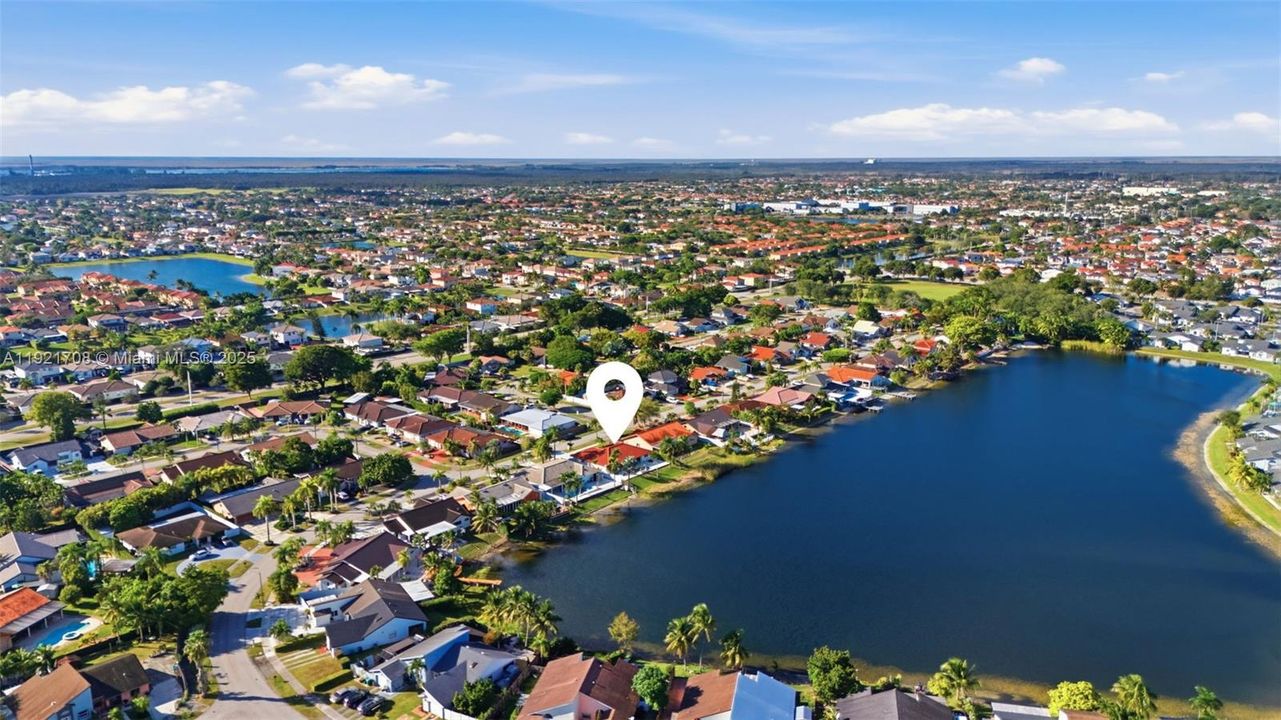 For Sale: $825,000 (4 beds, 2 baths, 1890 Square Feet)