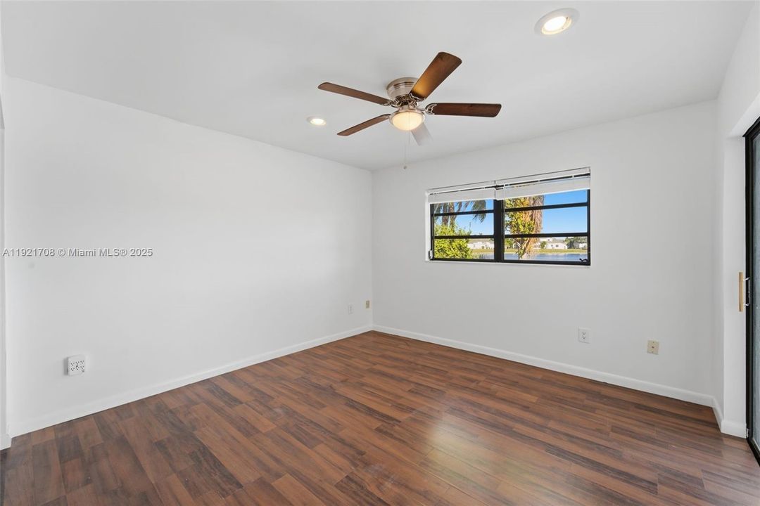 For Sale: $825,000 (4 beds, 2 baths, 1890 Square Feet)