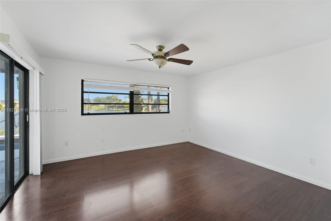 For Sale: $825,000 (4 beds, 2 baths, 1890 Square Feet)