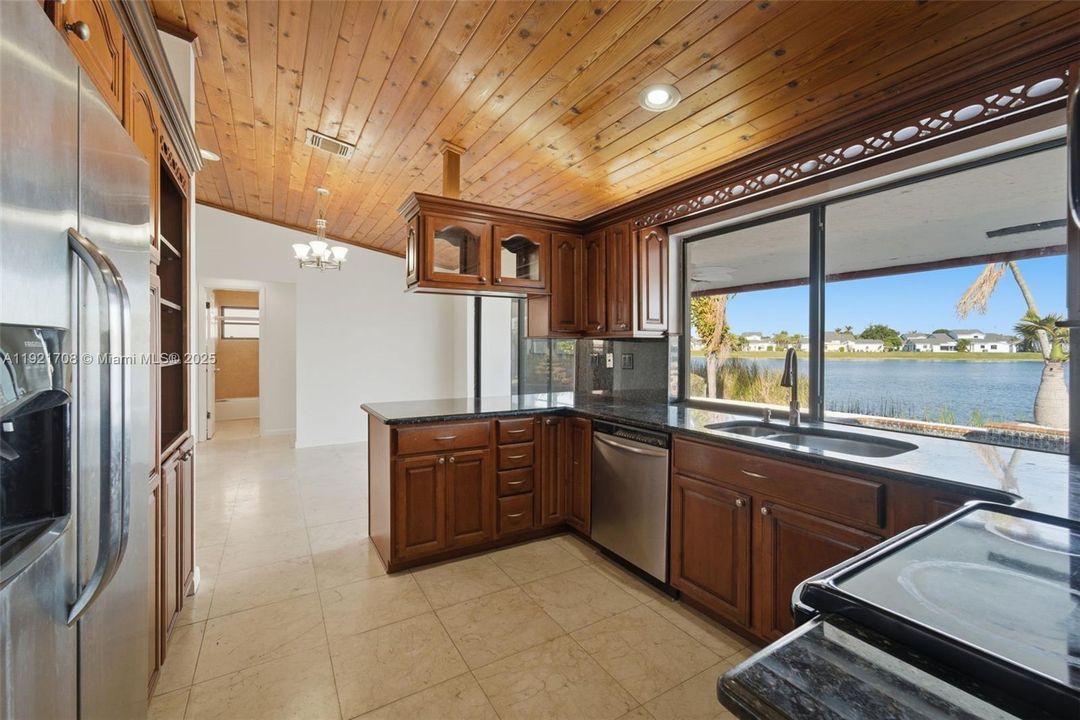 For Sale: $825,000 (4 beds, 2 baths, 1890 Square Feet)