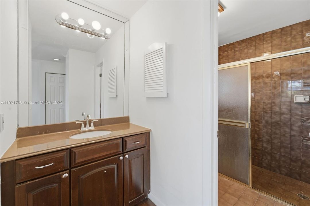 For Sale: $825,000 (4 beds, 2 baths, 1890 Square Feet)