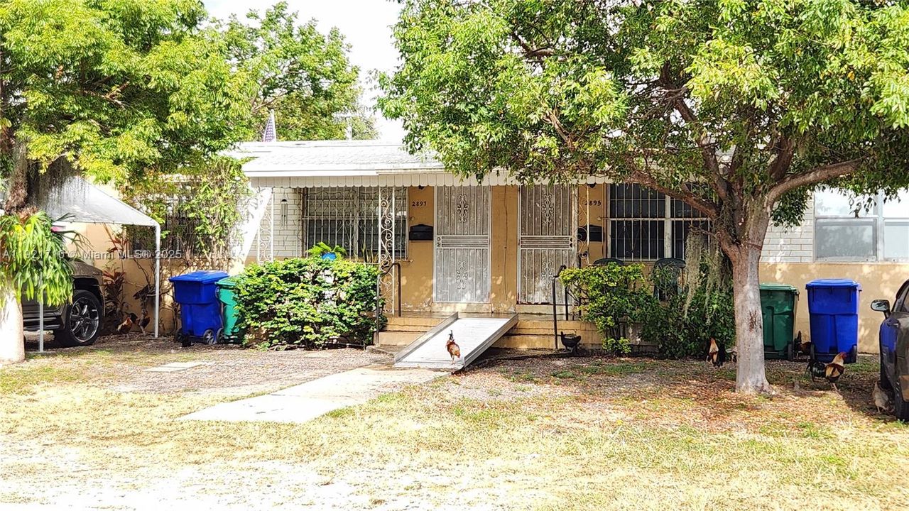 Под контрактом: $590,000 (0 спален, 0 ванн, 1378 Квадратных фут)