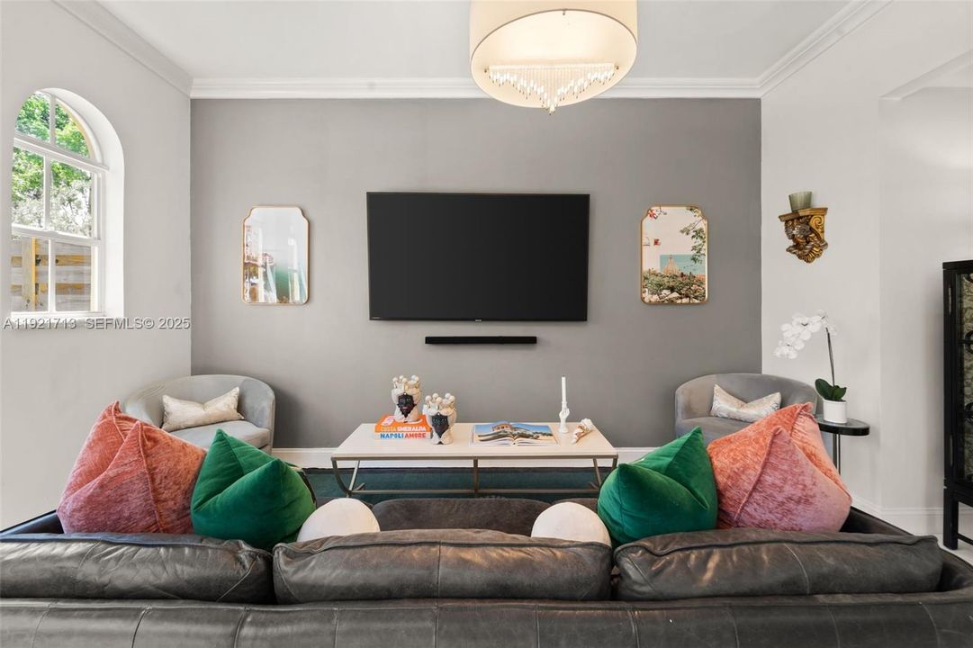 待售: $925,000 (3 贝兹, 2 浴室, 1840 平方英尺)