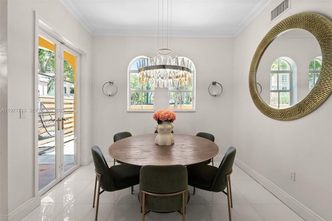 待售: $925,000 (3 贝兹, 2 浴室, 1840 平方英尺)