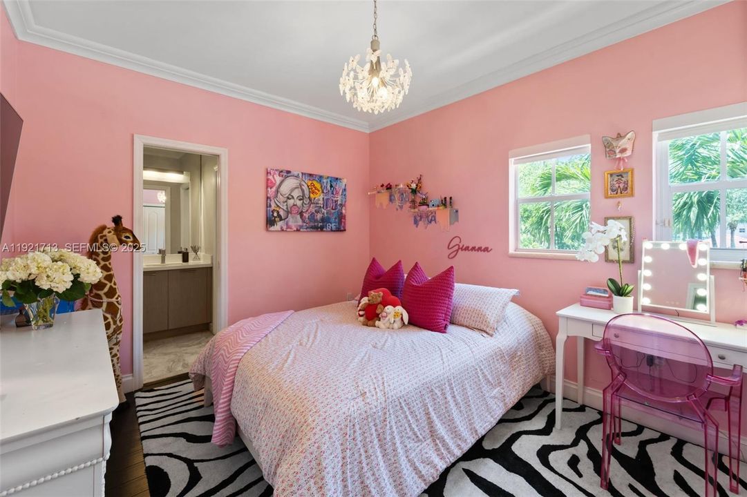 待售: $925,000 (3 贝兹, 2 浴室, 1840 平方英尺)