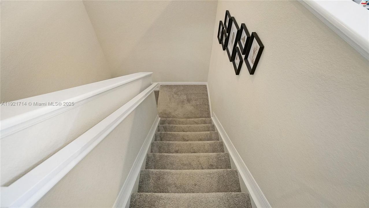 For Rent: $4,195 (4 beds, 2 baths, 2377 Square Feet)