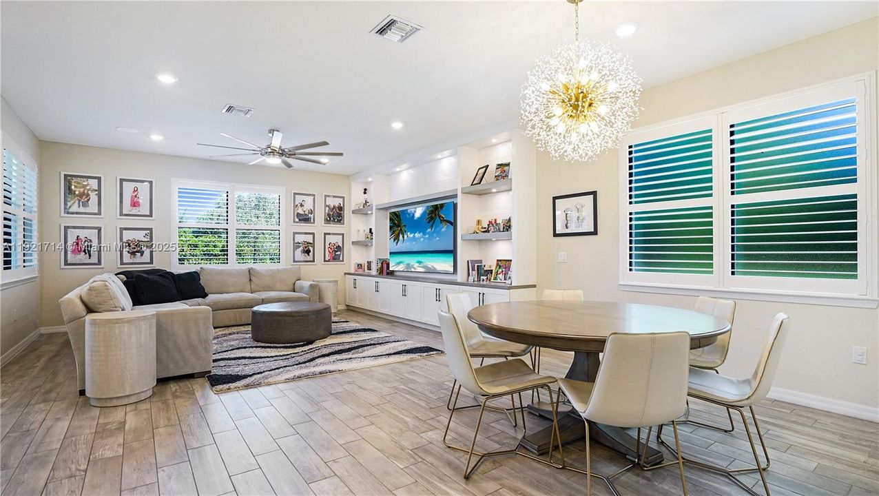 For Rent: $4,195 (4 beds, 2 baths, 2377 Square Feet)