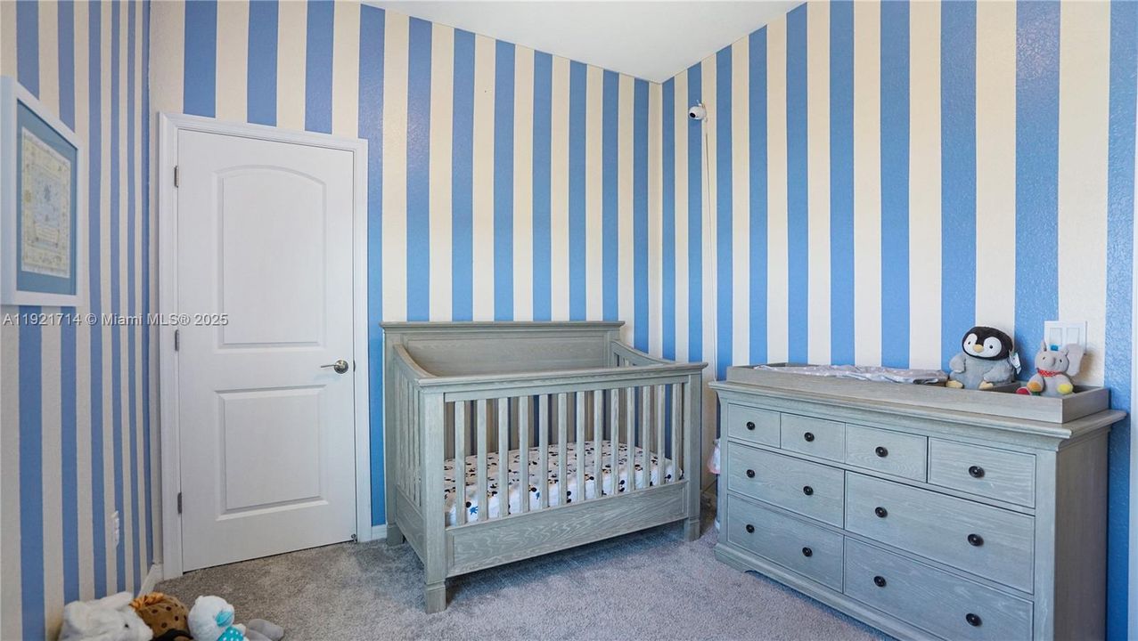 For Rent: $4,195 (4 beds, 2 baths, 2377 Square Feet)