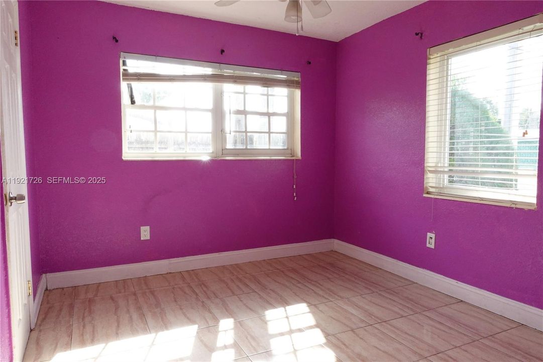 На продажу: $499,000 (4 спален, 2 ванн, 1350 Квадратных фут)