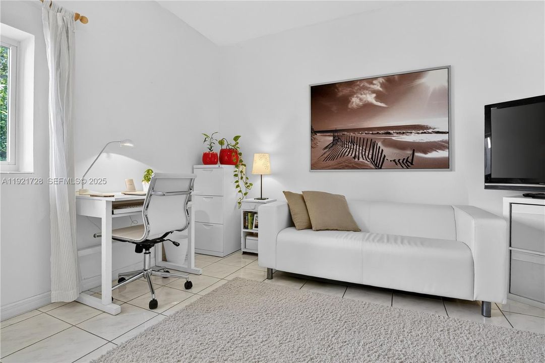 Office-Flex Room current