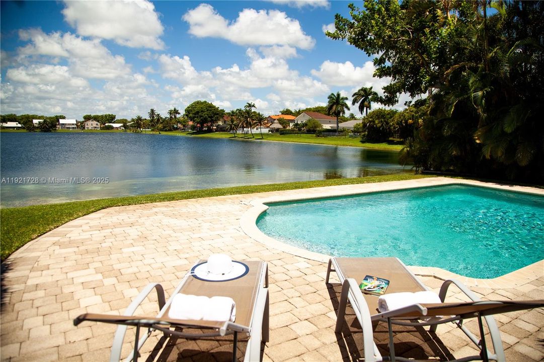 待售: $859,000 (3 贝兹, 2 浴室, 0 平方英尺)