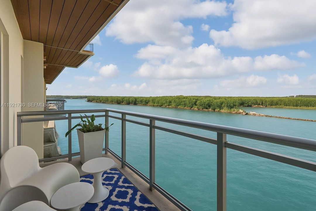 Primary Suite Balcony