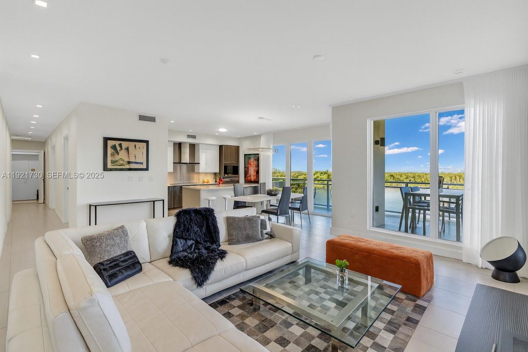 For Sale: $1,899,000 (3 beds, 3 baths, 2185 Square Feet)