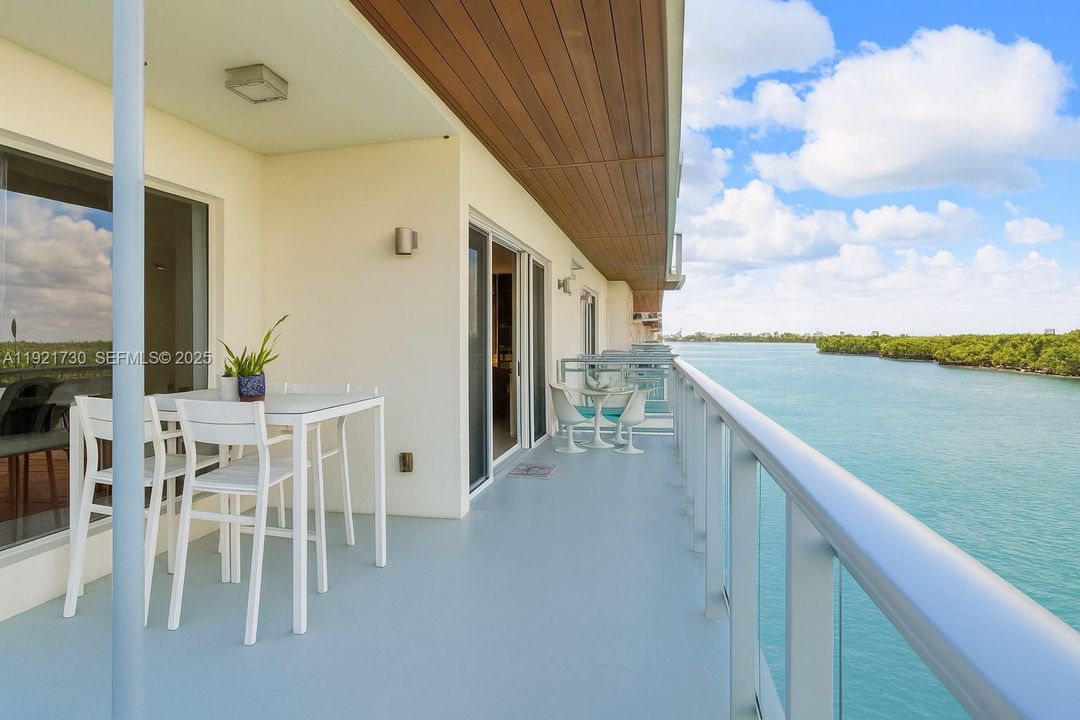 For Sale: $1,899,000 (3 beds, 3 baths, 2185 Square Feet)