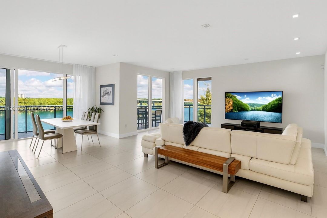 For Sale: $1,899,000 (3 beds, 3 baths, 2185 Square Feet)