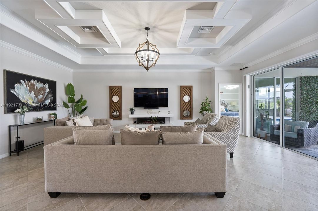 На продажу: $615,000 (3 спален, 3 ванн, 2444 Квадратных фут)