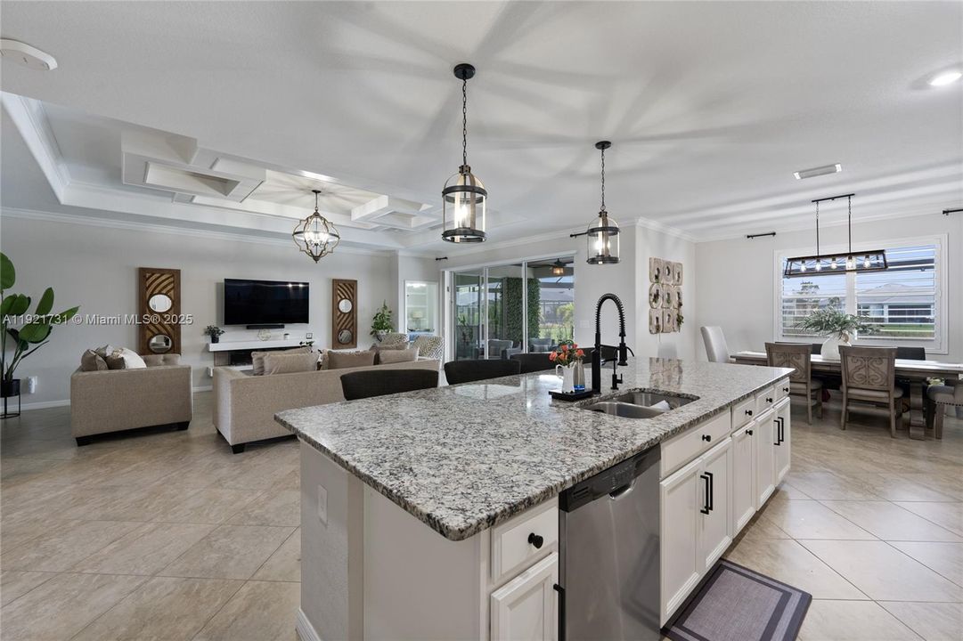 На продажу: $615,000 (3 спален, 3 ванн, 2444 Квадратных фут)