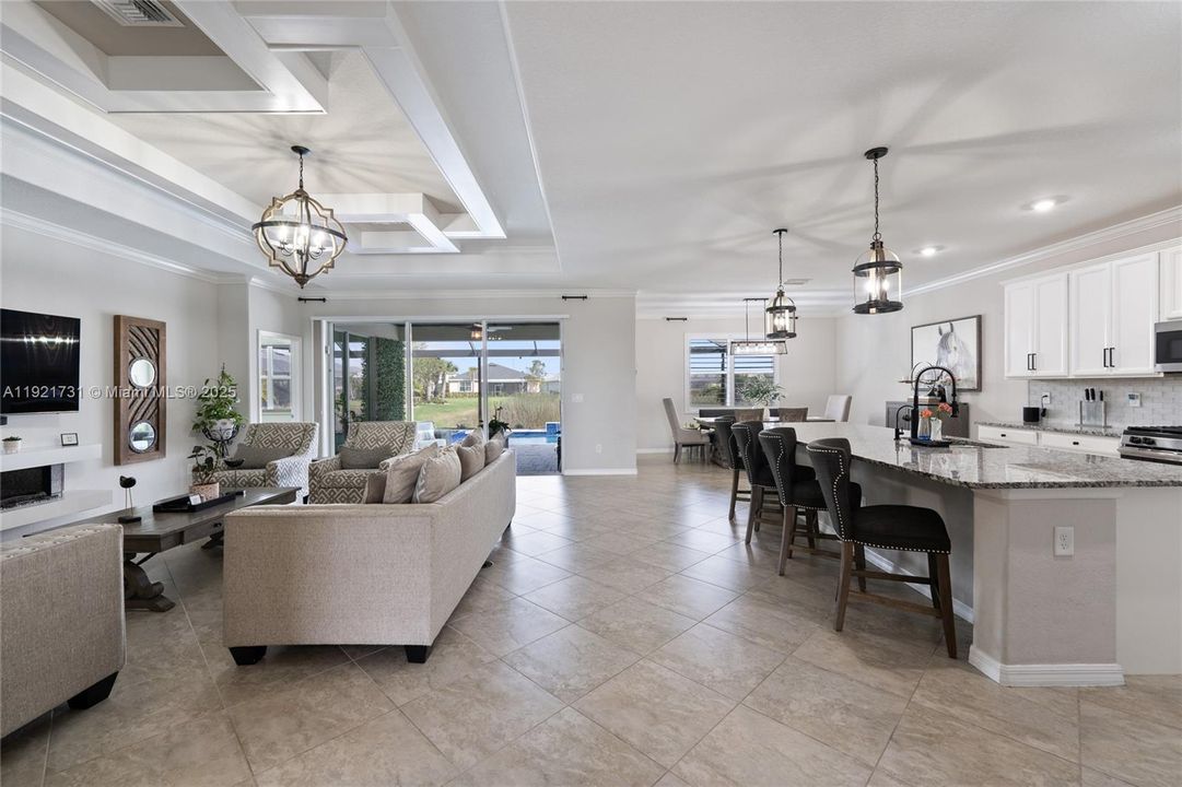 На продажу: $615,000 (3 спален, 3 ванн, 2444 Квадратных фут)