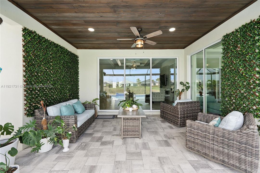 На продажу: $615,000 (3 спален, 3 ванн, 2444 Квадратных фут)