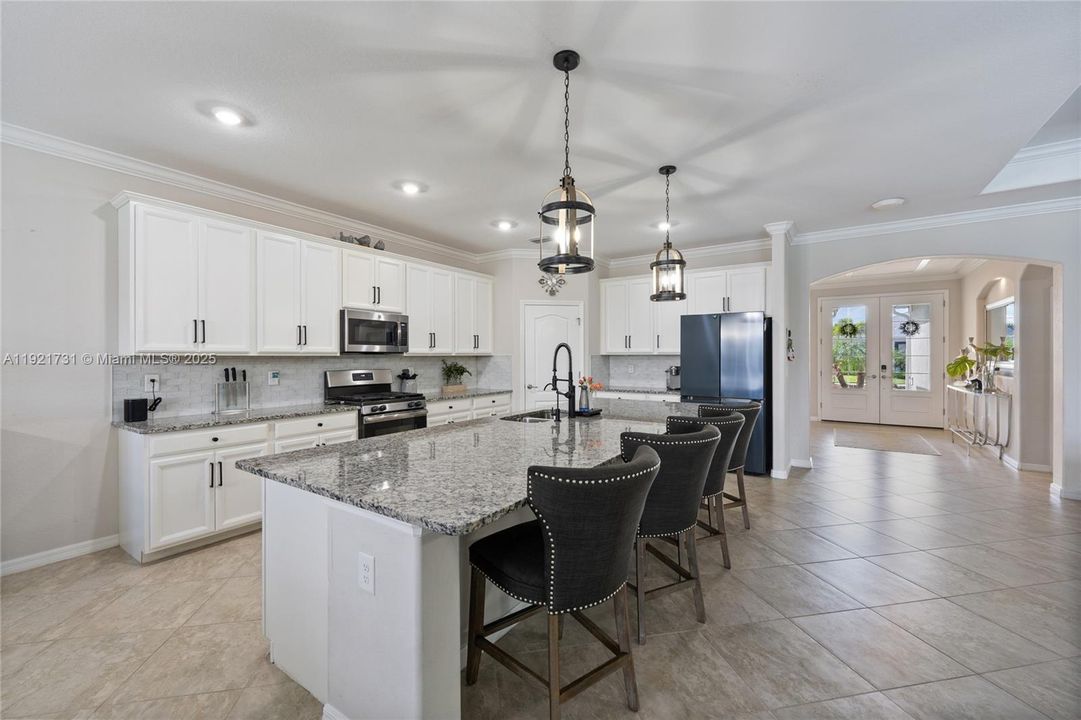 На продажу: $615,000 (3 спален, 3 ванн, 2444 Квадратных фут)