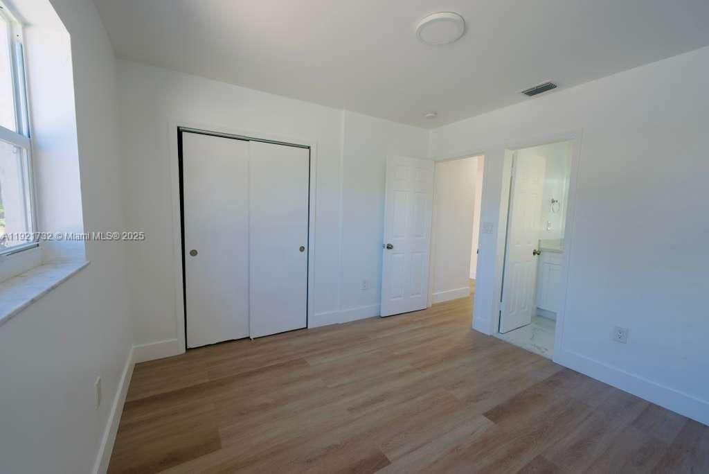 For Rent: $2,600 (2 beds, 2 baths, 900 Square Feet)