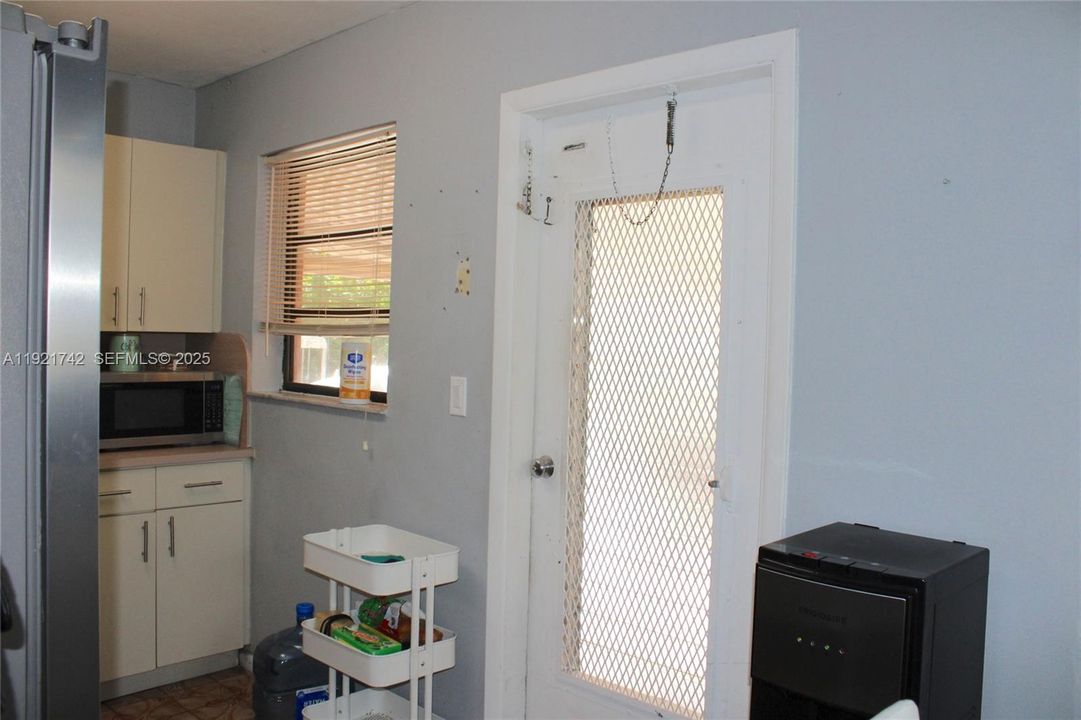 En Venta: $599,000 (3 camas, 1 baños, 966 Pies cuadrados)