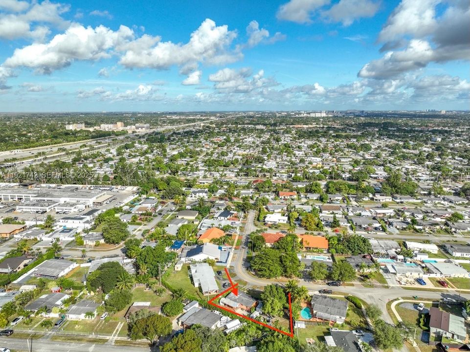 En Venta: $599,000 (3 camas, 1 baños, 966 Pies cuadrados)