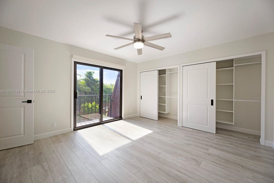 В аренду: $4,250 (2 спален, 2 ванн, 1708 Квадратных фут)