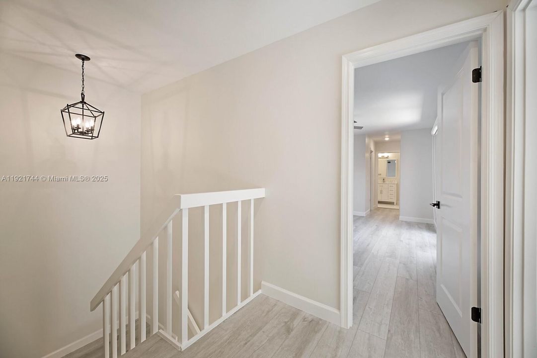 В аренду: $4,250 (2 спален, 2 ванн, 1708 Квадратных фут)