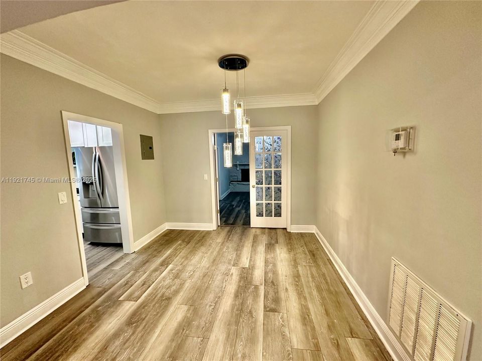 В аренду: $3,250 (3 спален, 2 ванн, 1739 Квадратных фут)