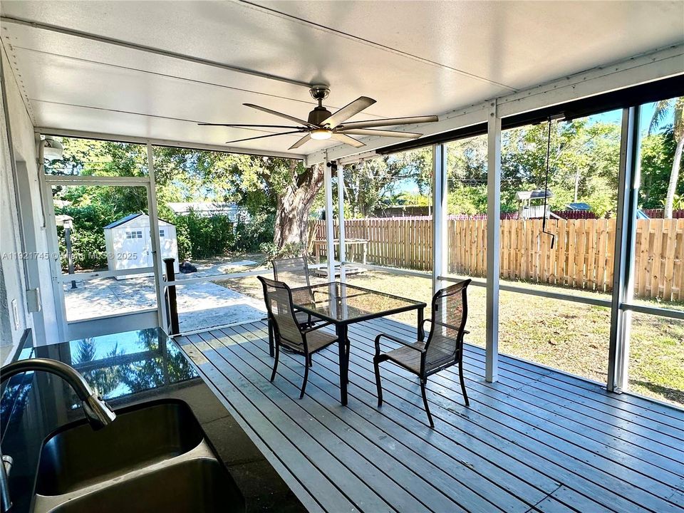 В аренду: $3,250 (3 спален, 2 ванн, 1739 Квадратных фут)