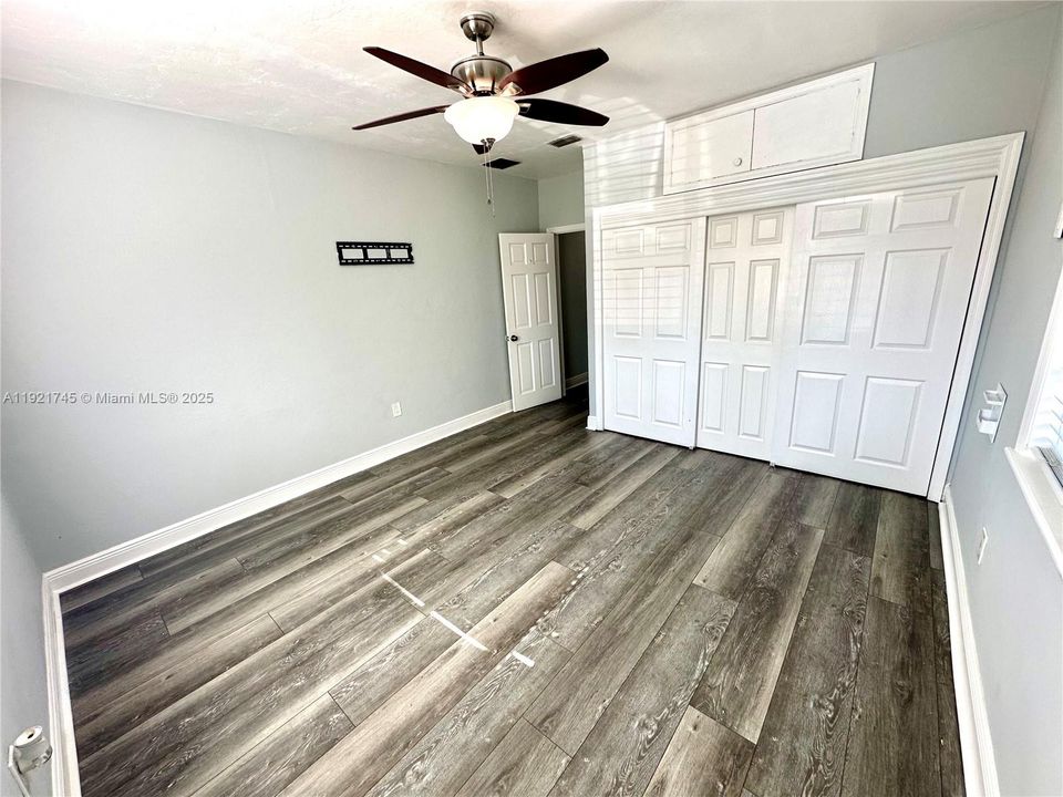 В аренду: $3,250 (3 спален, 2 ванн, 1739 Квадратных фут)