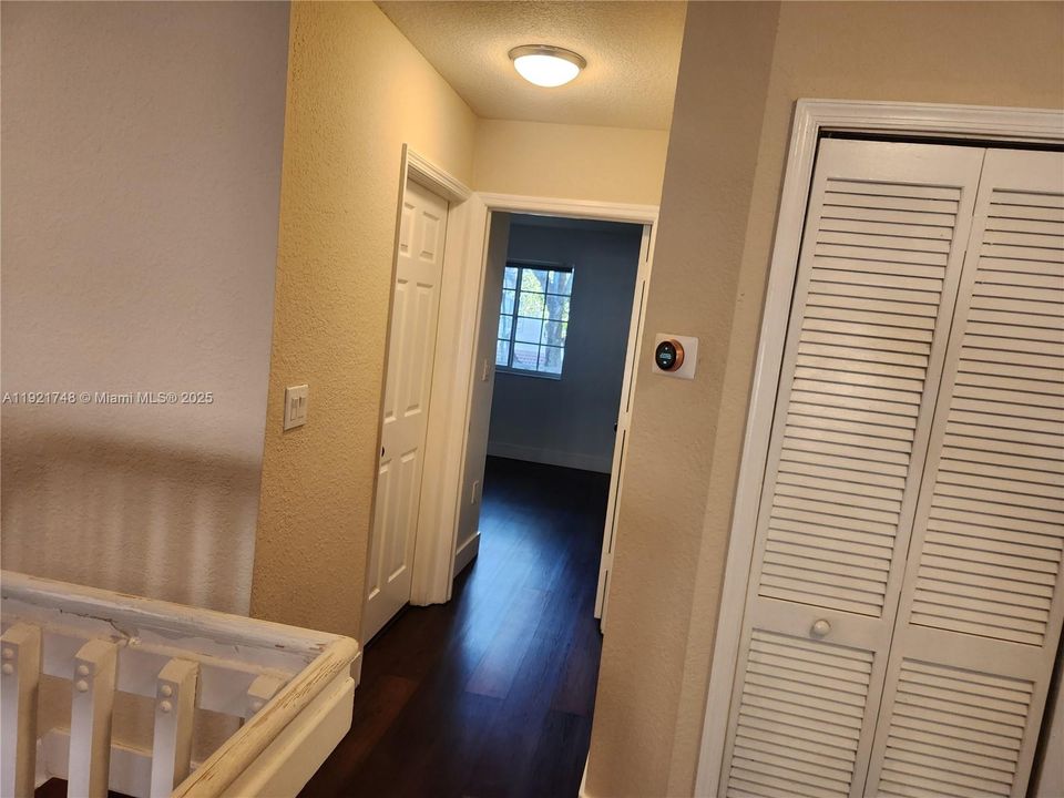 En Venta: $879,000 (4 camas, 3 baños, 2312 Pies cuadrados)