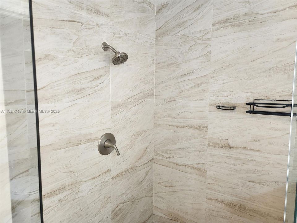 En Venta: $879,000 (4 camas, 3 baños, 2312 Pies cuadrados)