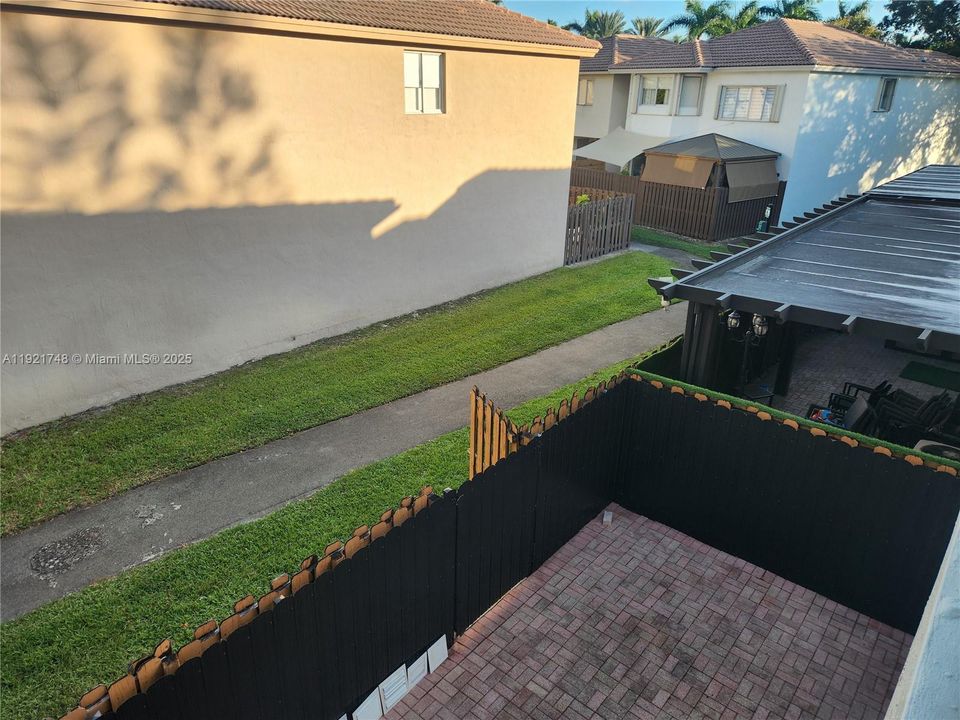 En Venta: $879,000 (4 camas, 3 baños, 2312 Pies cuadrados)