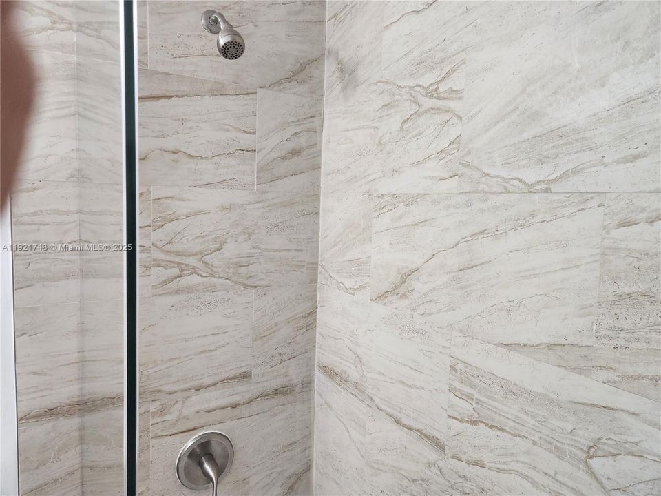 En Venta: $879,000 (4 camas, 3 baños, 2312 Pies cuadrados)