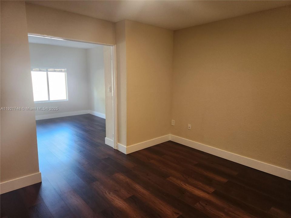 En Venta: $879,000 (4 camas, 3 baños, 2312 Pies cuadrados)