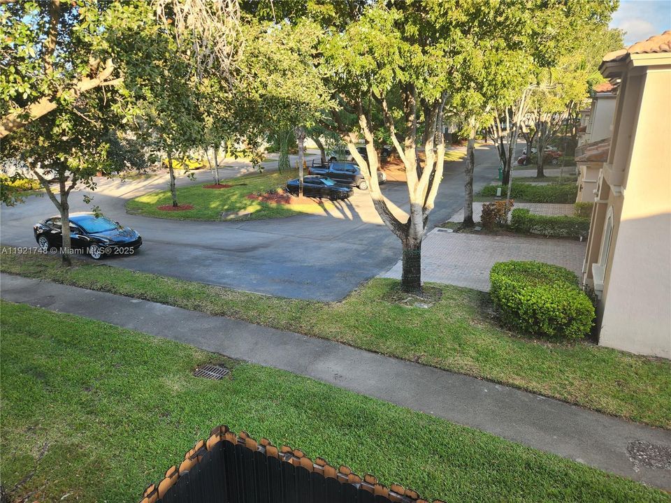 En Venta: $879,000 (4 camas, 3 baños, 2312 Pies cuadrados)