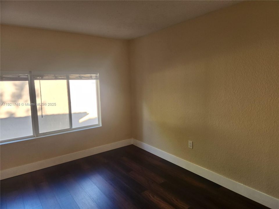 En Venta: $879,000 (4 camas, 3 baños, 2312 Pies cuadrados)