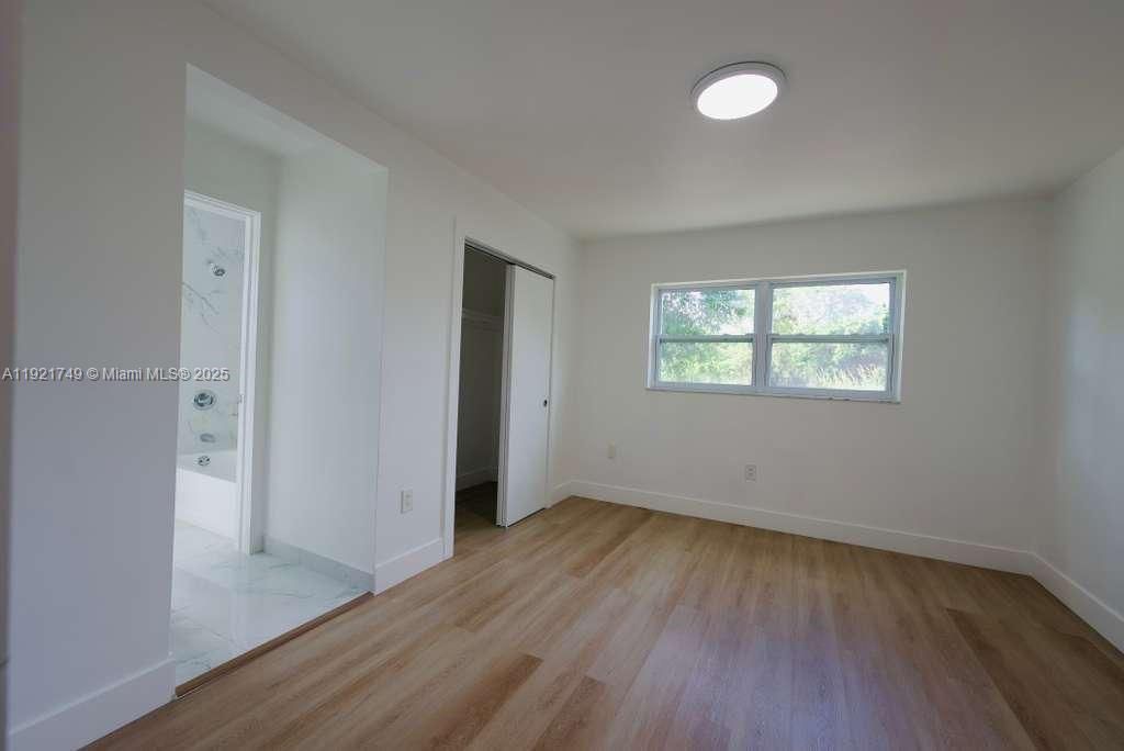 For Rent: $3,200 (3 beds, 2 baths, 1000 Square Feet)