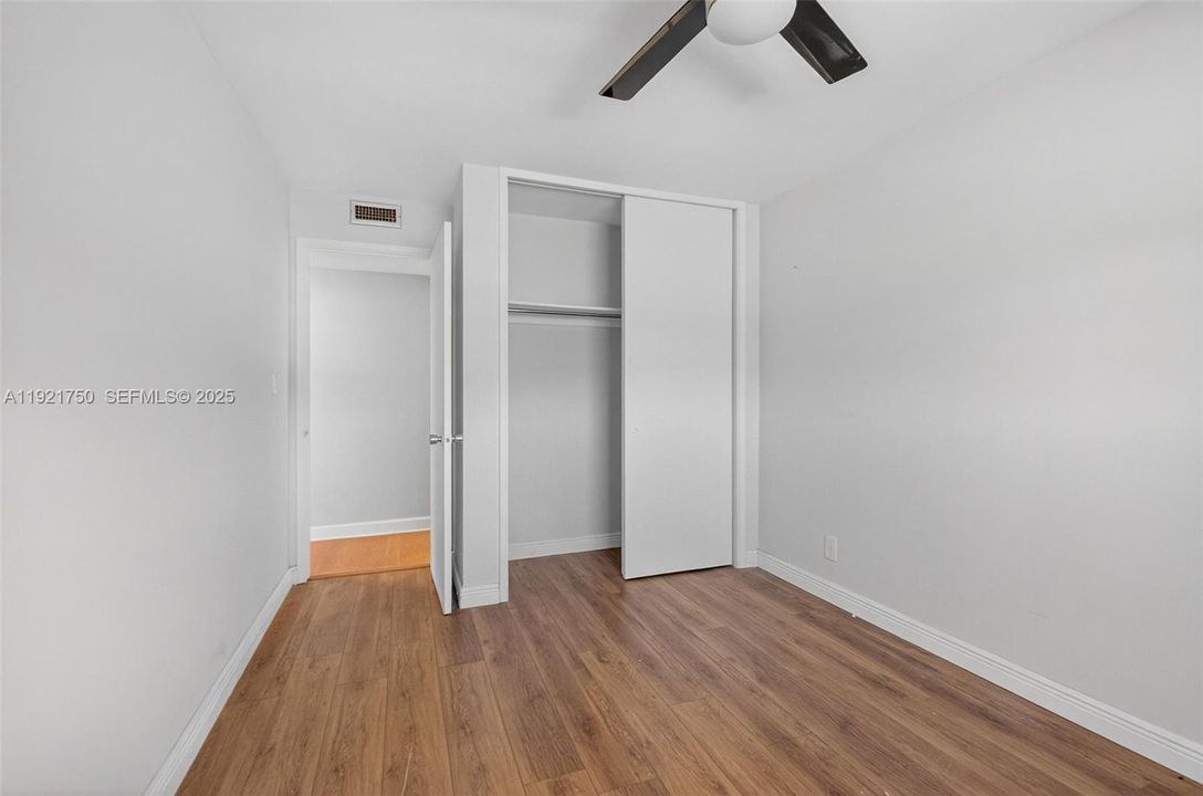 出租: $1,850 (2 贝兹, 1 浴室, 852 平方英尺)