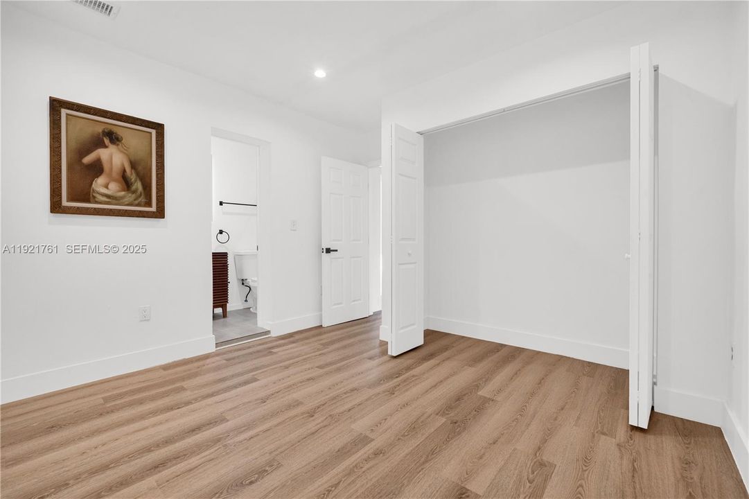 出租: $3,700 (3 贝兹, 3 浴室, 1514 平方英尺)