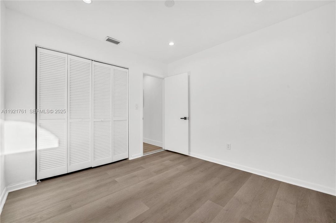 出租: $3,700 (3 贝兹, 3 浴室, 1514 平方英尺)