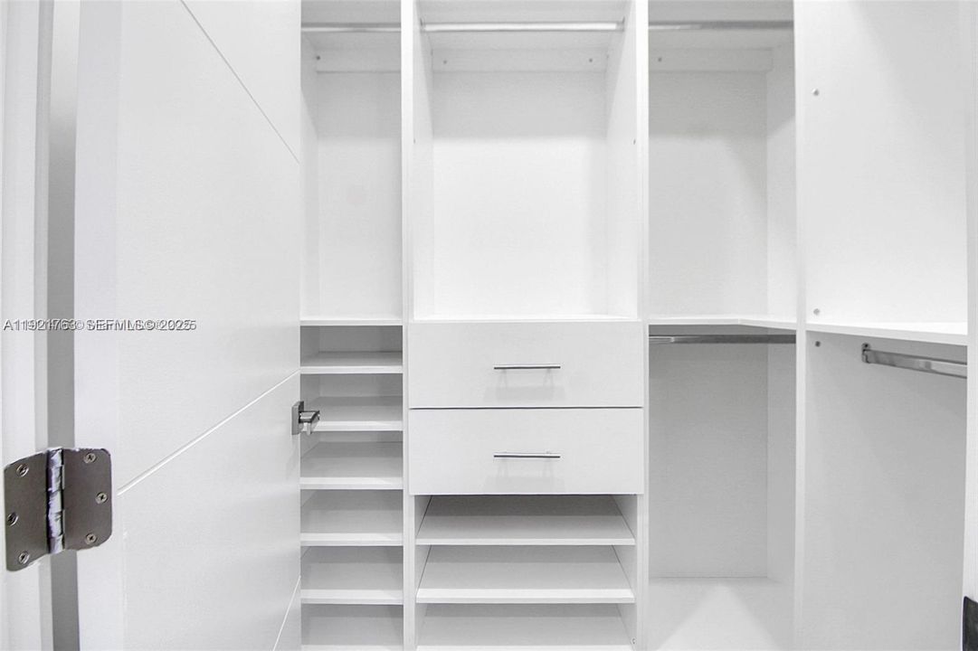 На продажу: $649,900 (3 спален, 2 ванн, 1110 Квадратных фут)