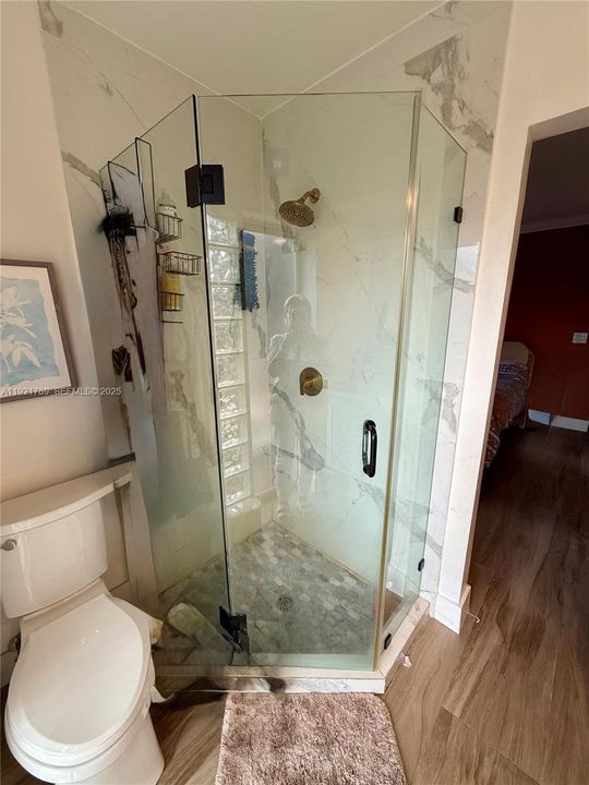 For Rent: $4,700 (3 beds, 2 baths, 1367 Square Feet)