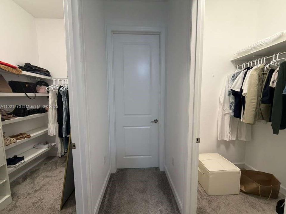 На продажу: $650,000 (4 спален, 3 ванн, 3145 Квадратных фут)