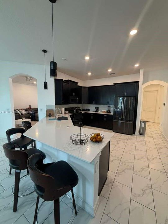 На продажу: $650,000 (4 спален, 3 ванн, 3145 Квадратных фут)