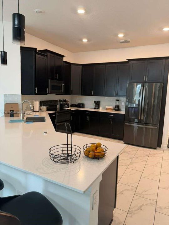 На продажу: $650,000 (4 спален, 3 ванн, 3145 Квадратных фут)