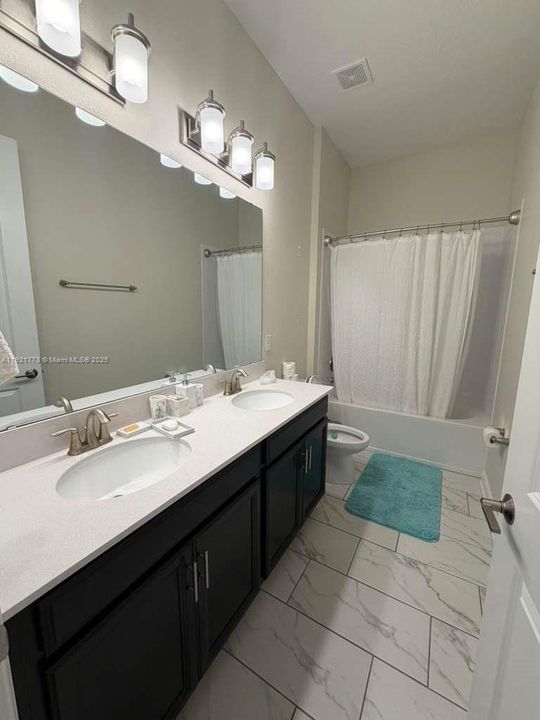 На продажу: $650,000 (4 спален, 3 ванн, 3145 Квадратных фут)